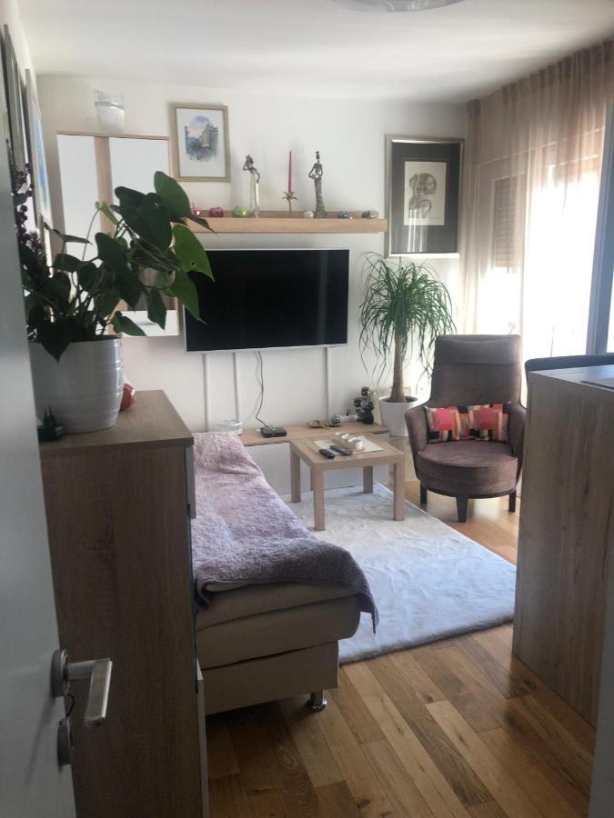 Apartment Ura غييكا المظهر الخارجي الصورة