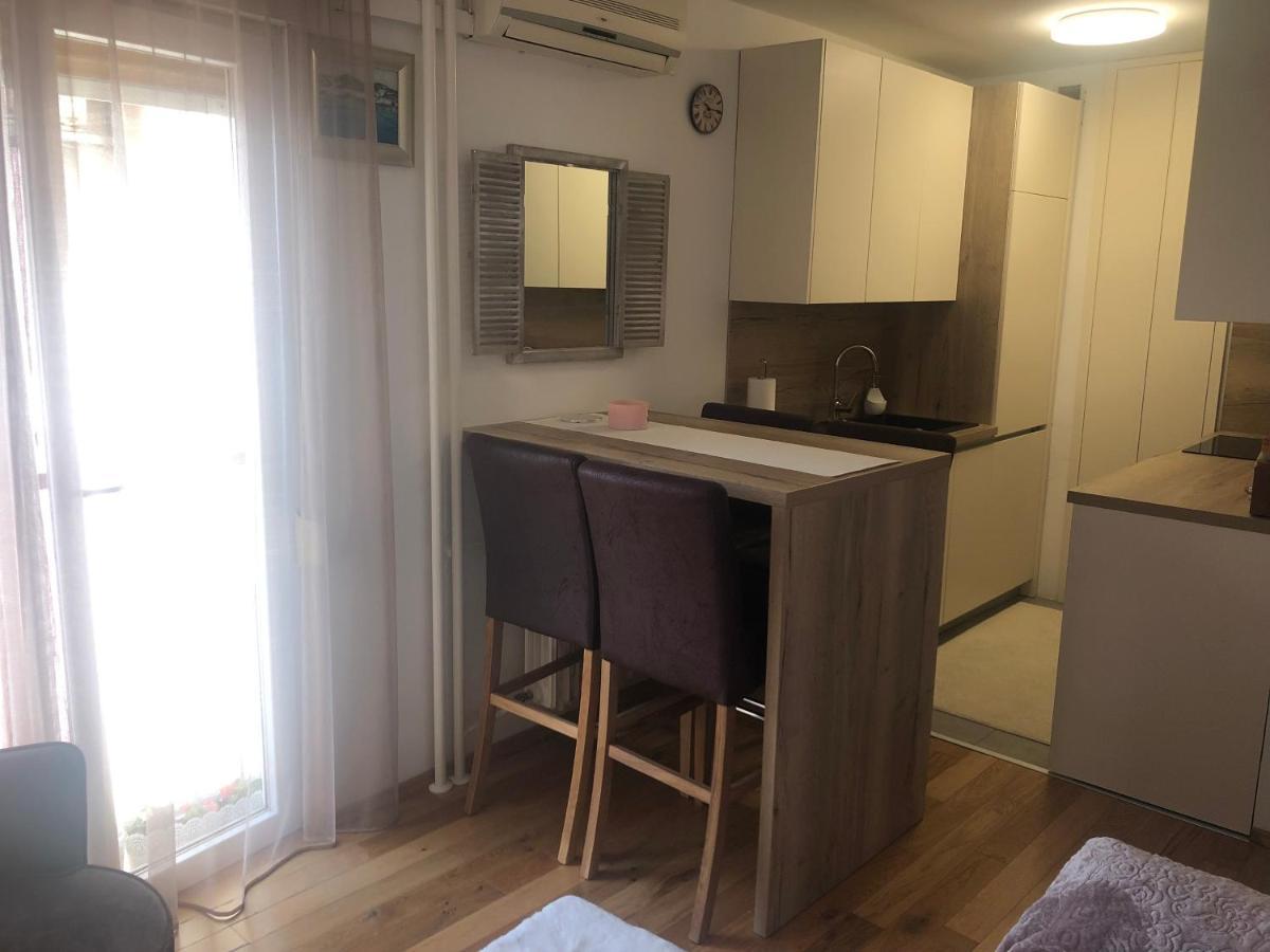 Apartment Ura غييكا المظهر الخارجي الصورة