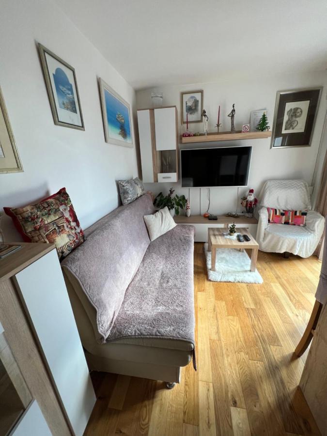 Apartment Ura غييكا المظهر الخارجي الصورة