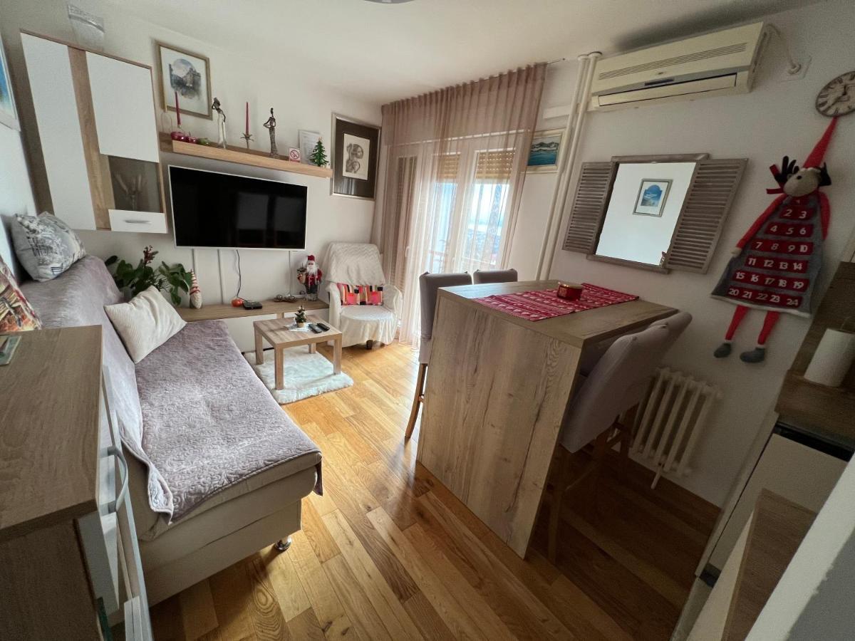 Apartment Ura غييكا المظهر الخارجي الصورة